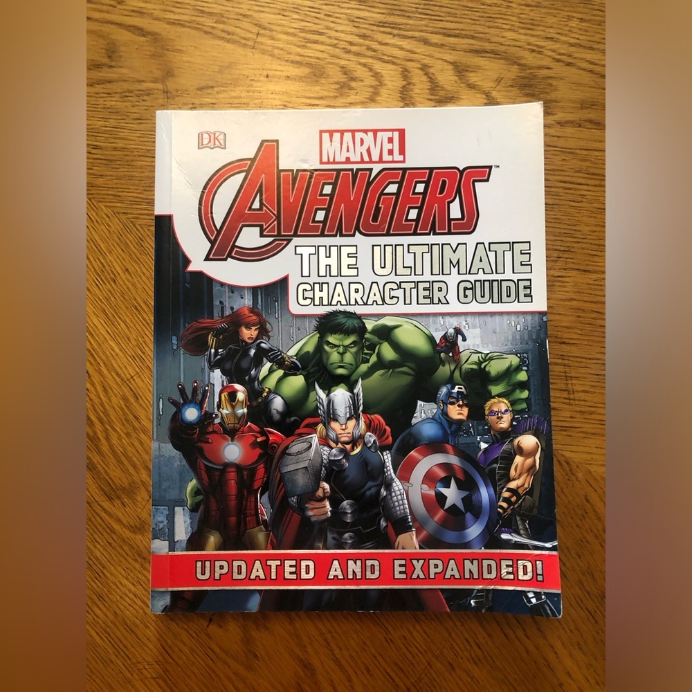 MARVEL AVENGERS The Ultimate Character Guide